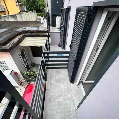 アパート Pregevole Duplex A 1 Minuto Dalla Metro *