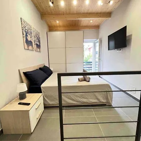 Pregevole Duplex A 1 Minuto Dalla Metro Apartmán