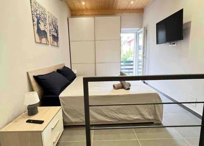 Pregevole Duplex A 1 Minuto Dalla Metro Appartamento